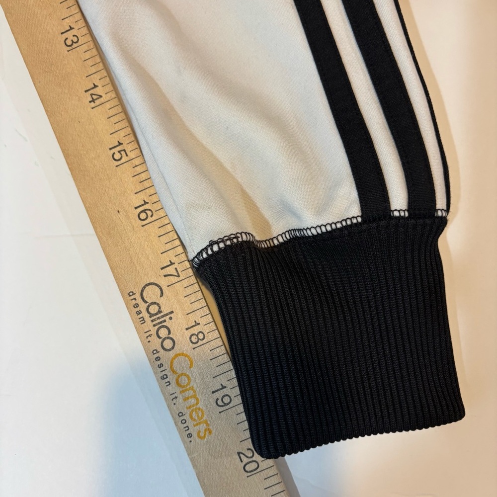 Adidas Bhutan full zip track jacket black white size women’s medium - Picture 13 of 14